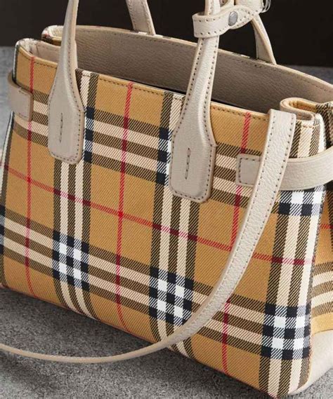 borse burberry con fantasia a bordi rossi di plastica